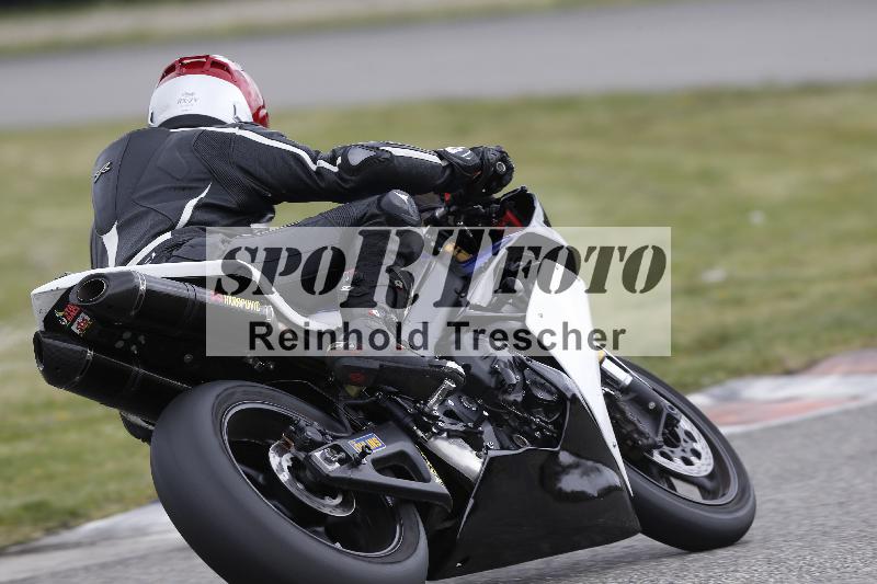 /Archiv-2025/06 18.04.2025 Speer Racing ADR/Gruppe rot/backside